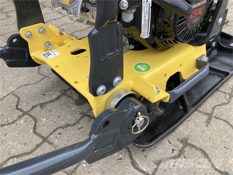 Bomag BP 12/40 Kan udstyres med vandtank og spredebom دكاكات أفقية