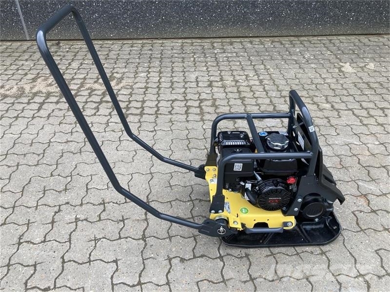 Bomag BP 12/40 Kan udstyres med vandtank og spredebom دكاكات أفقية