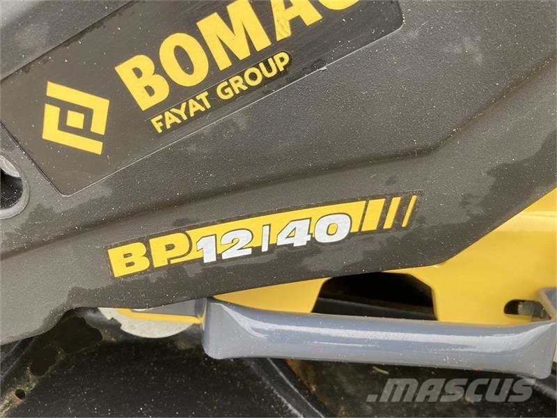 Bomag BP 12/40 Kan udstyres med vandtank og spredebom دكاكات أفقية
