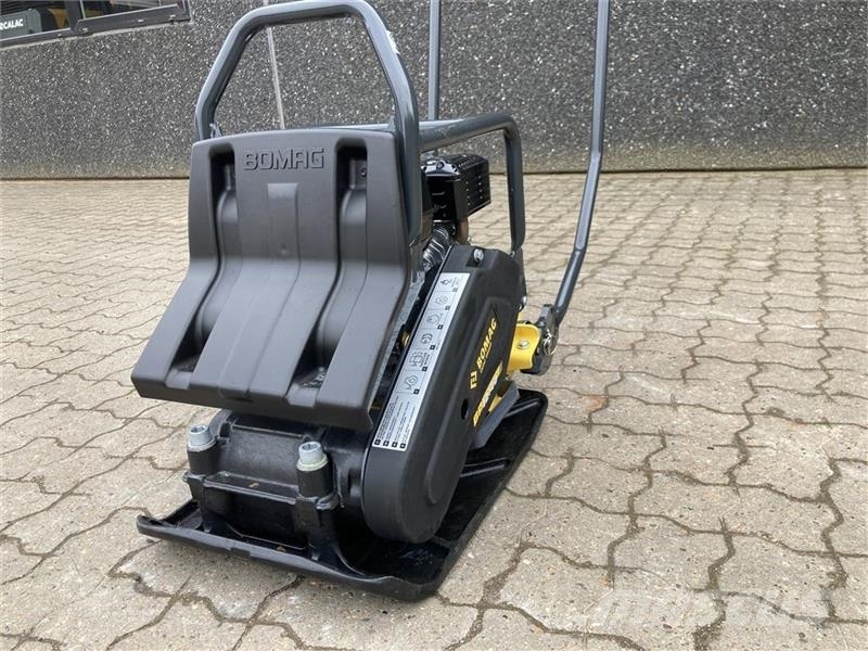 Bomag BP 12/40 Kan udstyres med vandtank og spredebom دكاكات أفقية