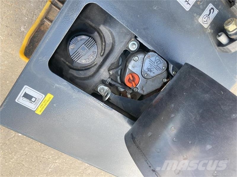 Bomag BPR 55/65DE Udstyret med fast Vulkolanplade دكاكات أفقية