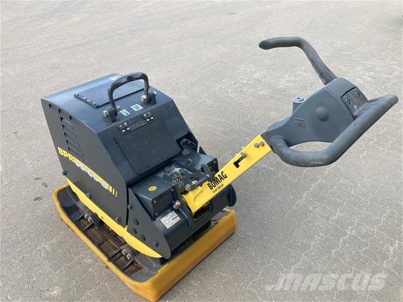 Bomag BPR 55/65DE Udstyret med fast Vulkolanplade دكاكات أفقية