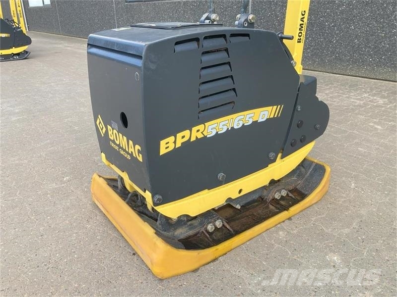 Bomag BPR 55/65DE Udstyret med fast Vulkolanplade دكاكات أفقية