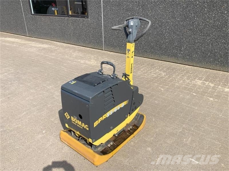 Bomag BPR 55/65DE Udstyret med fast Vulkolanplade دكاكات أفقية