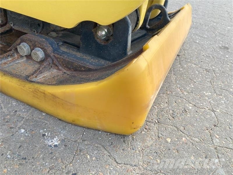 Bomag BPR 55/65DE Udstyret med fast Vulkolanplade دكاكات أفقية