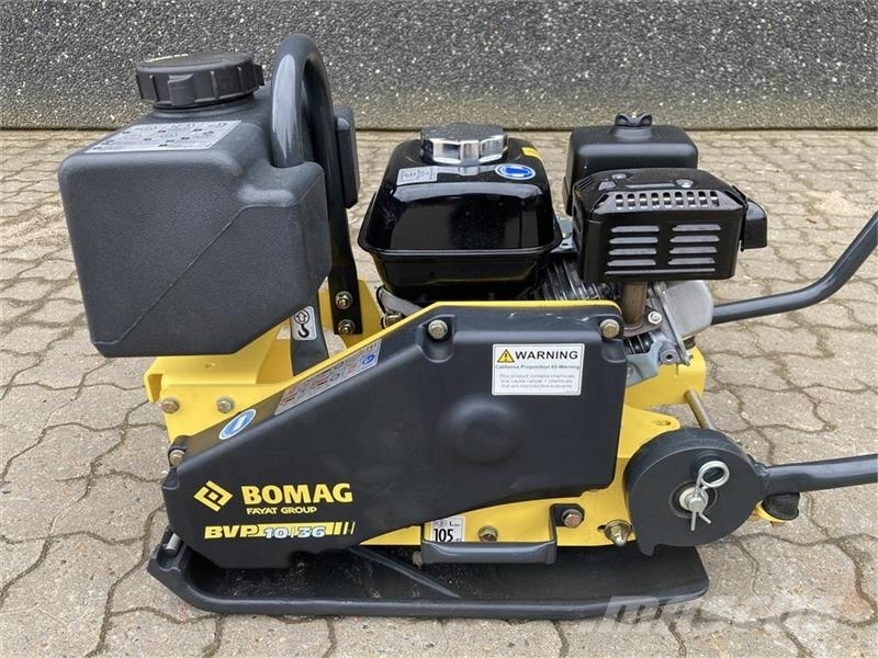 Bomag BVP 10/36 Monteret med vandtank og spredebom دكاكات أفقية