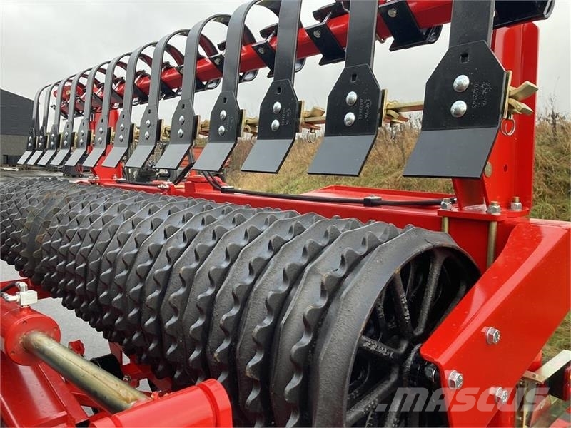 He-Va TIP ROLLER 8.20 m. Spring-Active-Transfer System - 滚笼耙