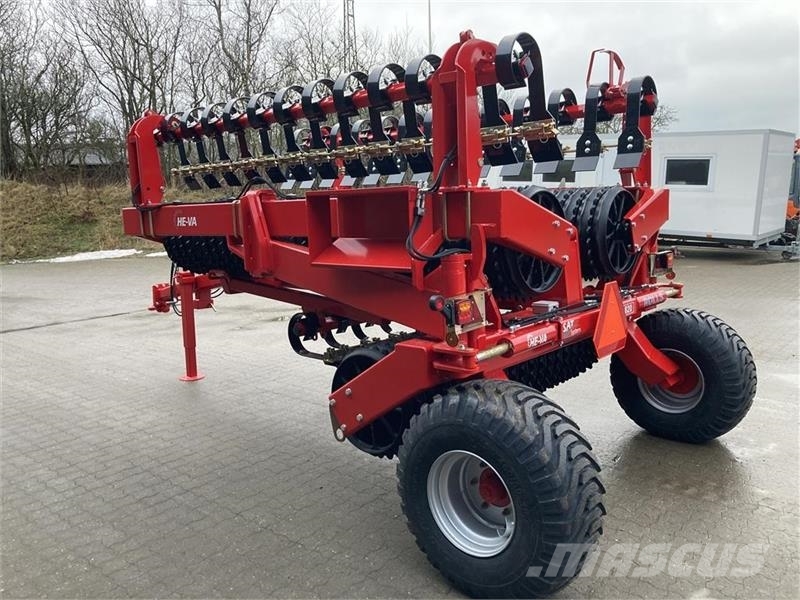 He-Va TIP ROLLER 8.20 m. Spring-Active-Transfer System - 滚笼耙