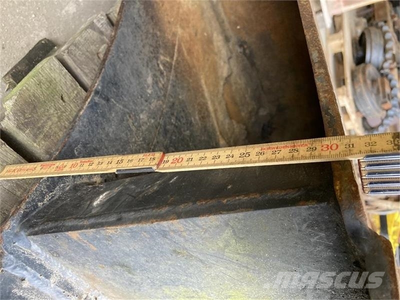 Hydrema Profilskovl 30 cm i toppen og 20 cm i bunden 挖斗