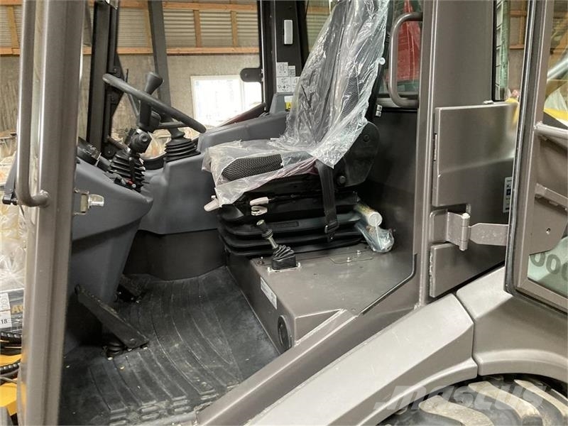 Mecalac AX 1000 Monobom med hydraulisk hurtigskift Tekerlekli yükleyiciler
