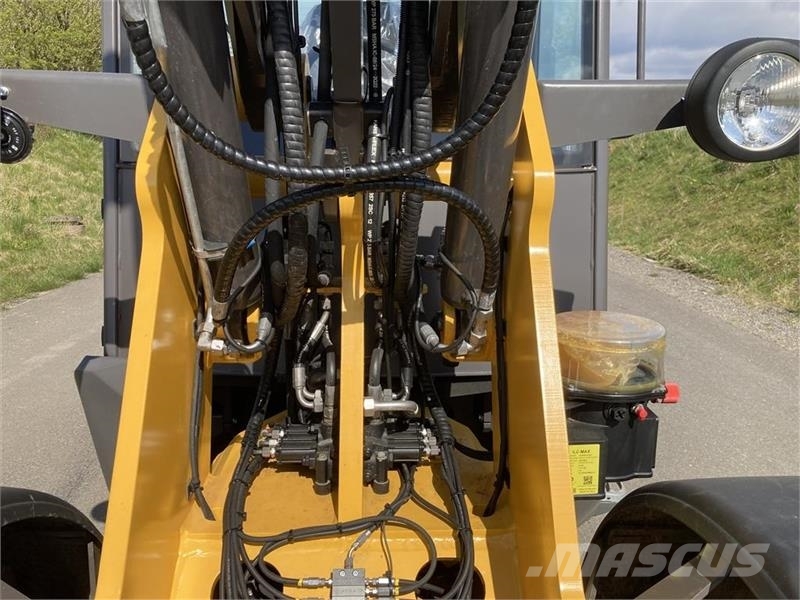 Mecalac AX 1000 Monobom med hydraulisk hurtigskift Tekerlekli yükleyiciler