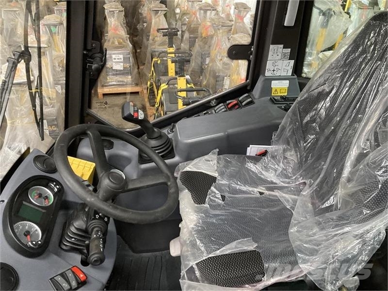 Mecalac AX 1000 Monobom med hydraulisk hurtigskift Tekerlekli yükleyiciler