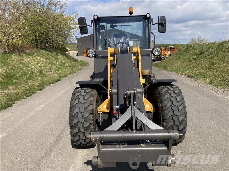 Mecalac AX 1000 Monobom med hydraulisk hurtigskift Tekerlekli yükleyiciler