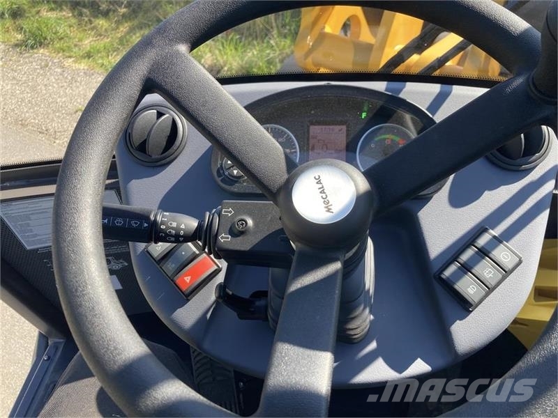 Mecalac AX 850 Monobom med hydraulisk hurtigskift Tekerlekli yükleyiciler