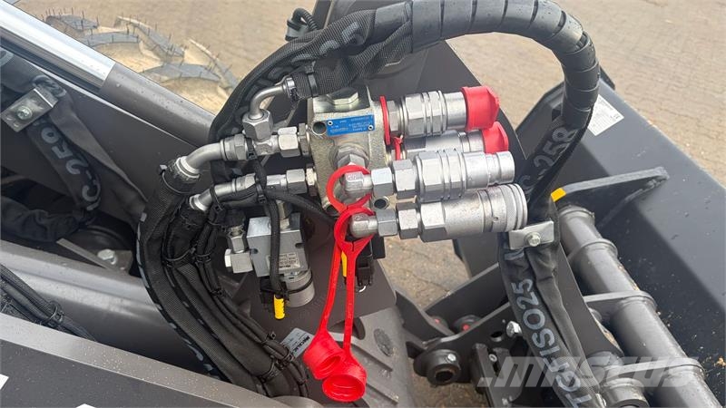 Mecalac MCL6+ 6+ Mini utovarivači