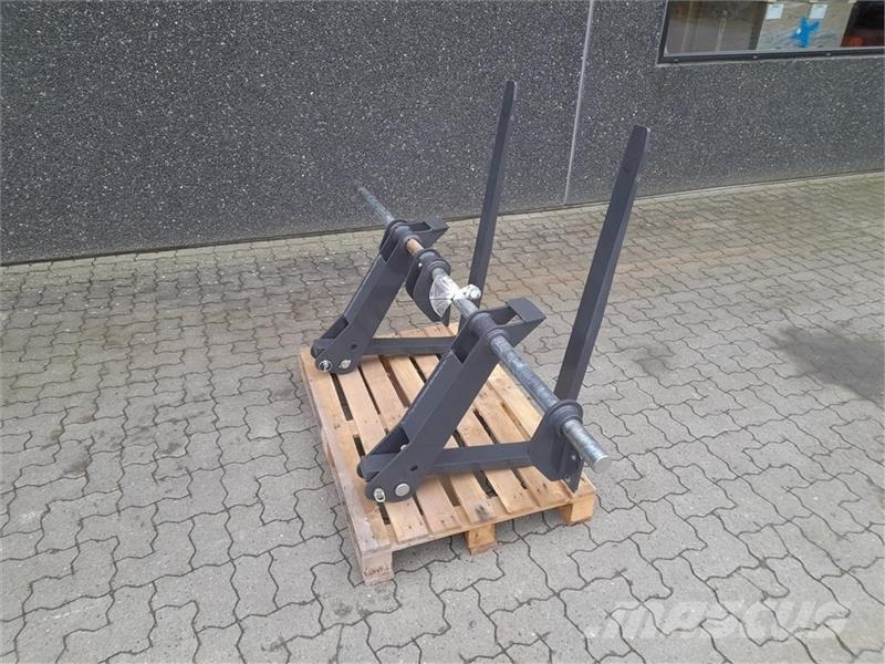 - - - Til 4 i en skovl Villák