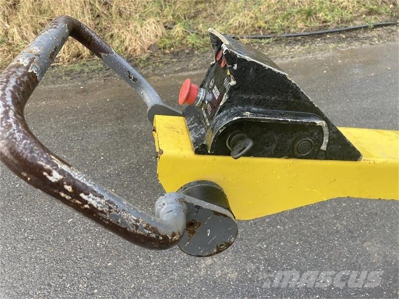 Wacker DPU 100 - 70  750 kg pladevibrator med frem bak Віброплити та вібротрамбовки