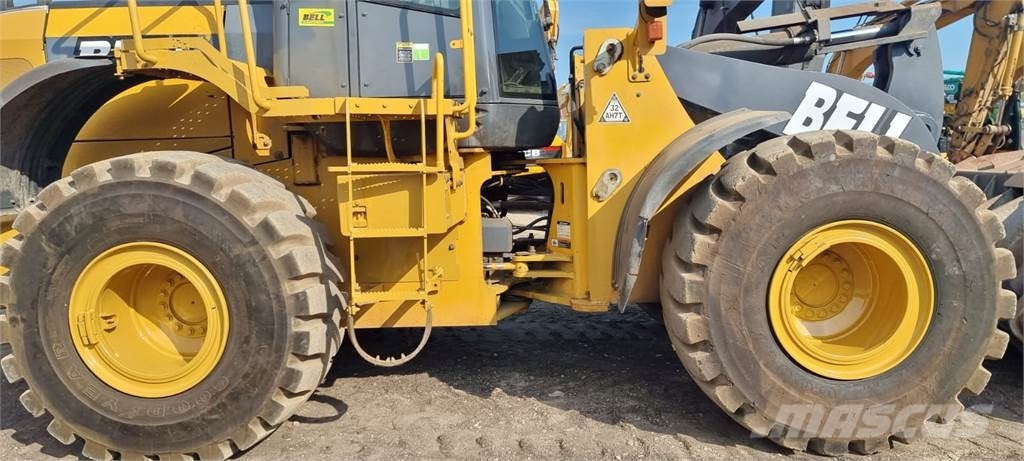 Bell L2106E Kolesové nakladače