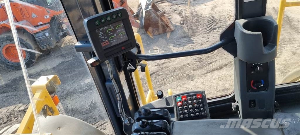 Bell L2106E Kolesové nakladače