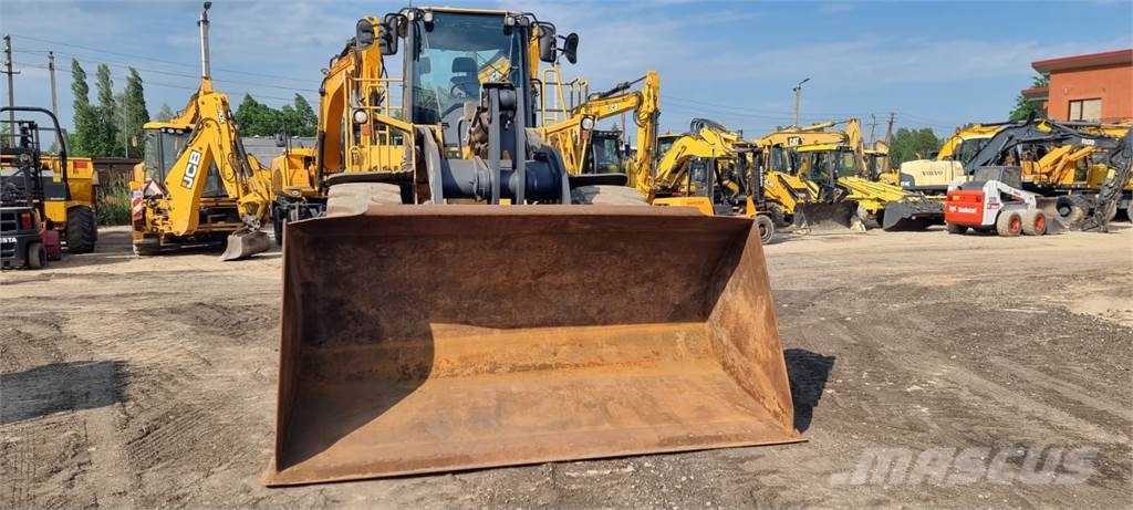 Bell L2106E Kolesové nakladače