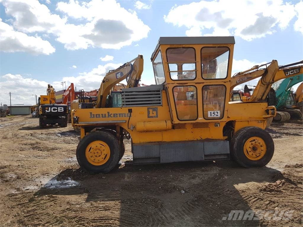 Bomag SGW-17 Bandenwalsen