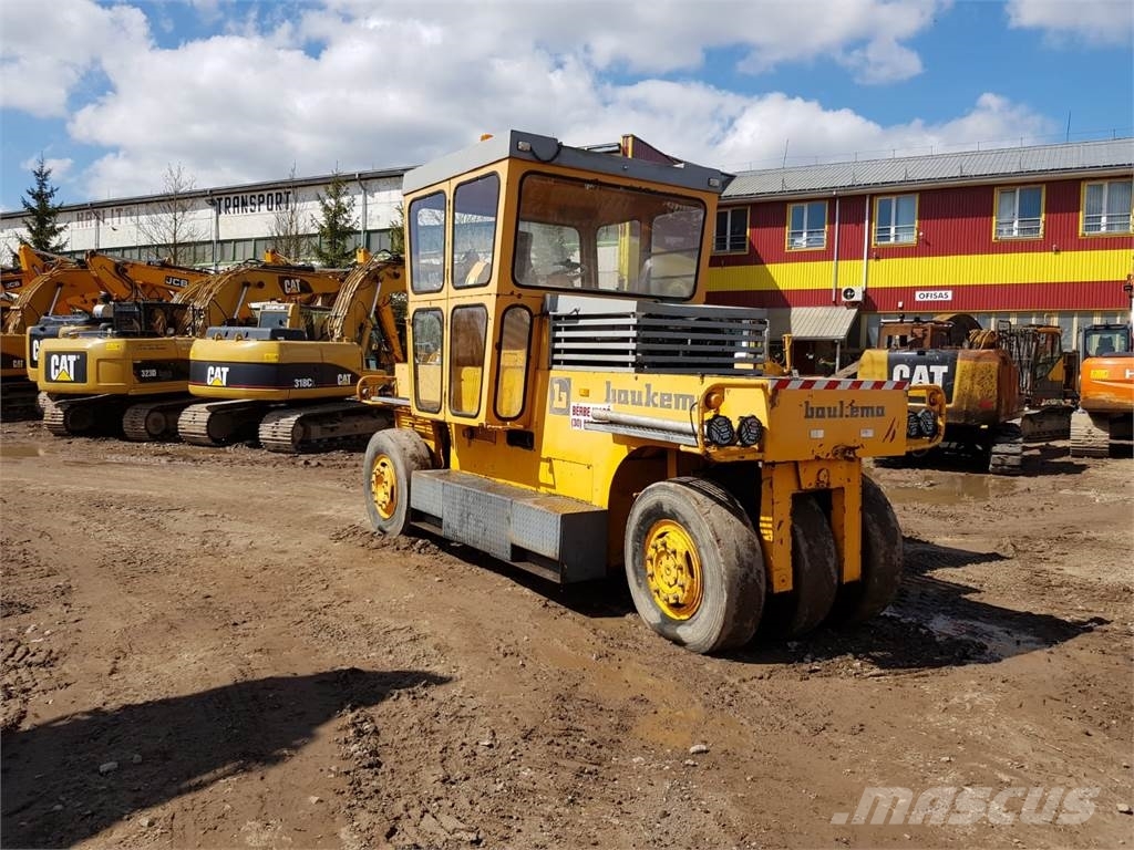 Bomag SGW-17 Bandenwalsen