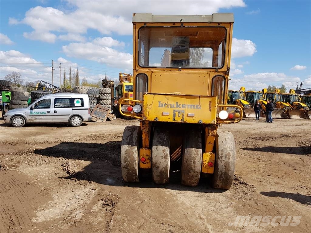 Bomag SGW-17 Bandenwalsen