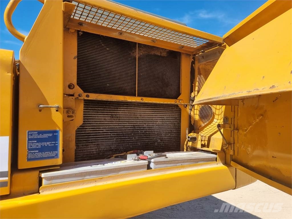 Liebherr R922 HDSL 履带挖掘机