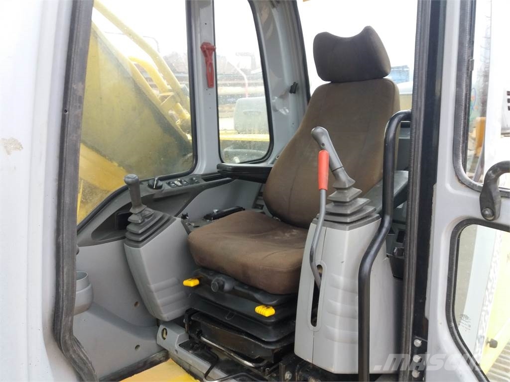 New Holland E385 Raupenbagger