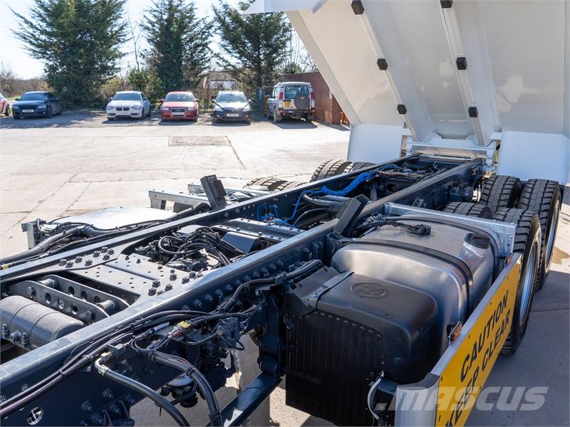 DAF XDC Camion benne