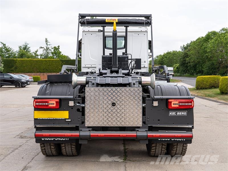 DAF XDC Hook lift trucks