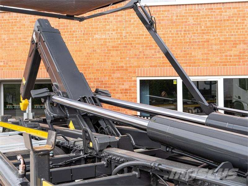 DAF XDC Hook lift trucks