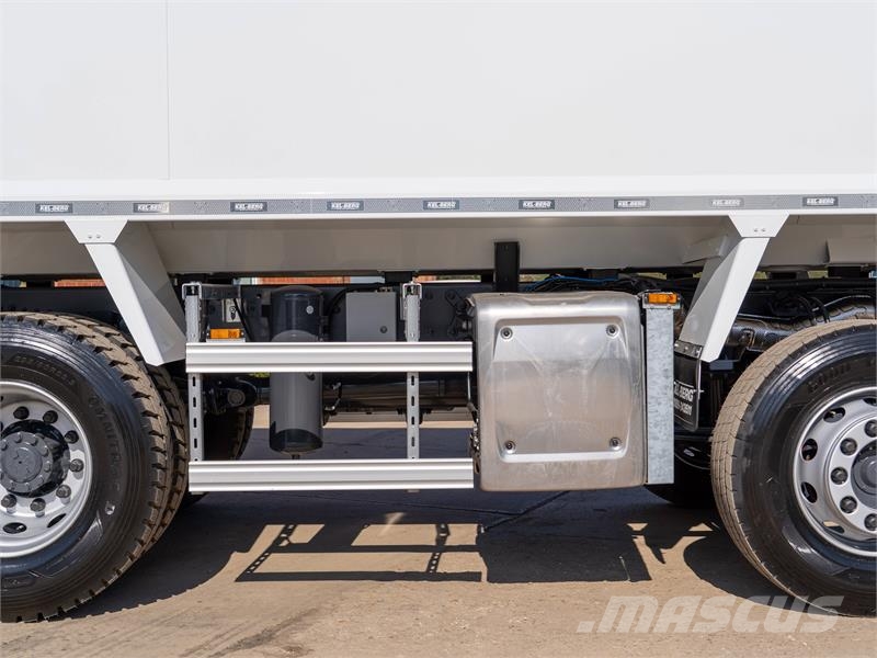 DAF XDC Tipper trucks
