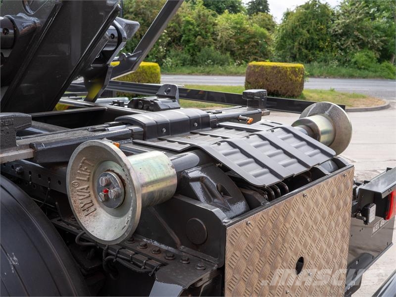 DAF XDC Hook lift trucks