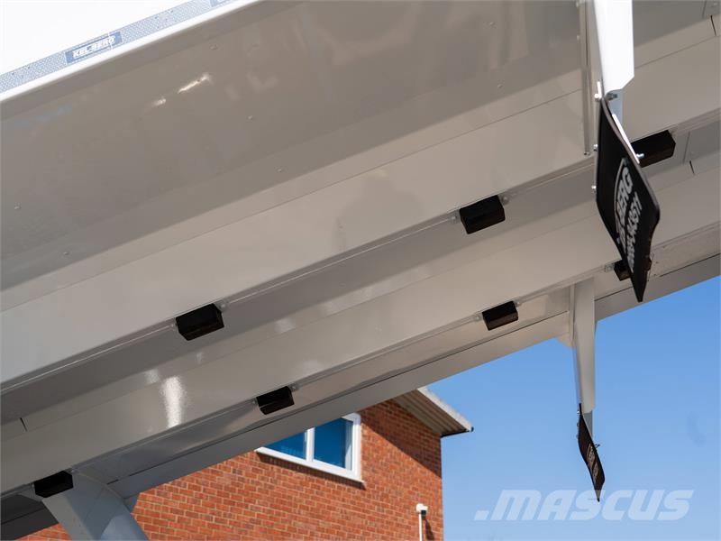 DAF XDC Tipper trucks