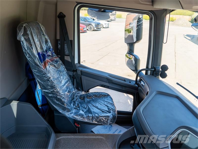 DAF XDC Tipper trucks