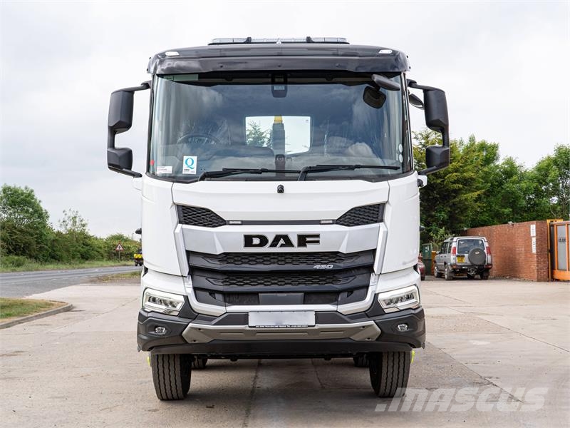 DAF XDC Hook lift trucks