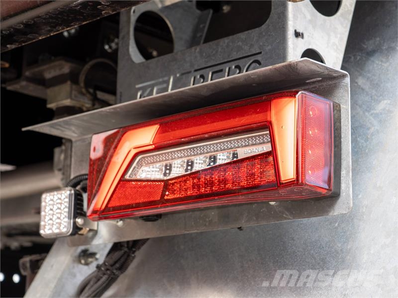 Scania P420 XT Tipper trucks