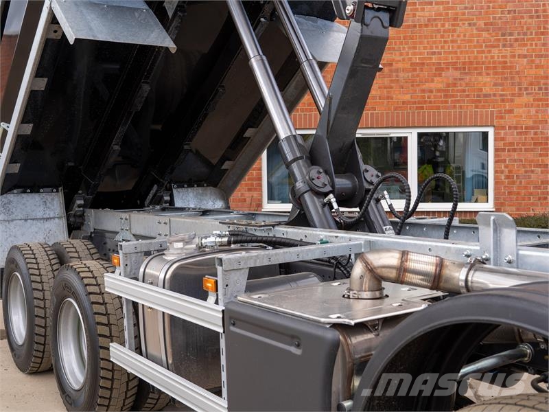 Scania P420 XT Tipper trucks