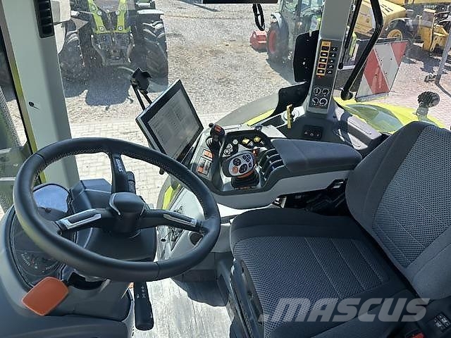 CLAAS Axion 830 Cmatic Focus Traktorit