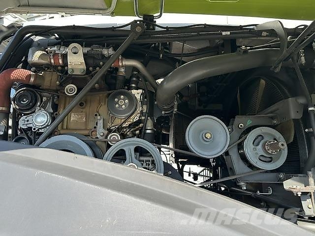 CLAAS Jaguar 870 4x4 T4f + ORBIS 600 SD Agriculture - Autres