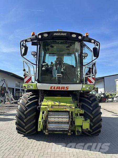 CLAAS Jaguar 870 4x4 T4f + ORBIS 600 SD Agriculture - Autres