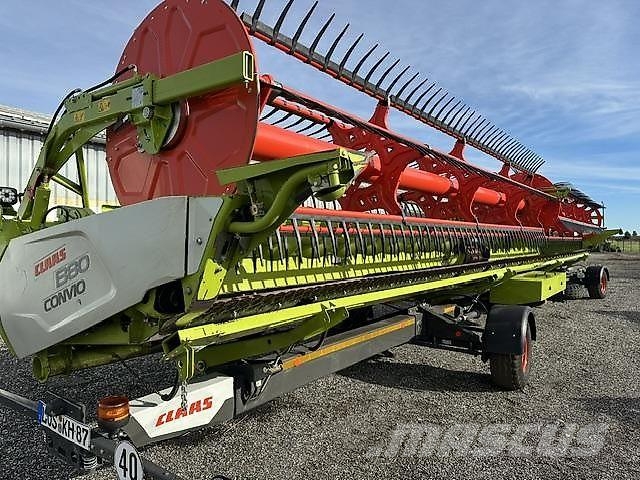 CLAAS LEXION 8800 TT - Convio flex 1380 - ex Demo Kombajni