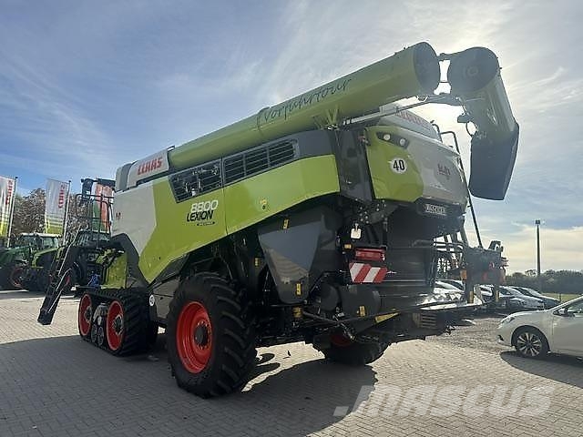 CLAAS LEXION 8800 TT - Convio flex 1380 - ex Demo Kombajni
