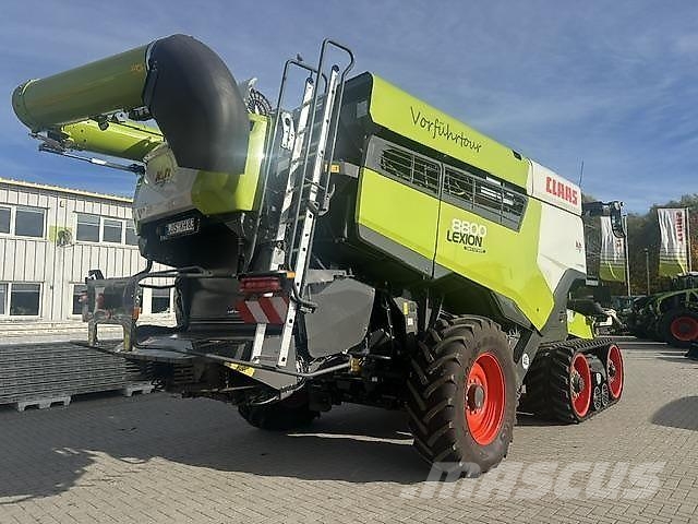 CLAAS LEXION 8800 TT - Convio flex 1380 - ex Demo Kombajni