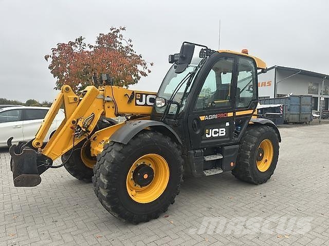 JCB 542-70 AgriPro Teleszkópos rakodók