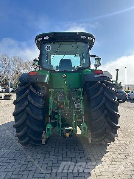John Deere 8310R Traktorit