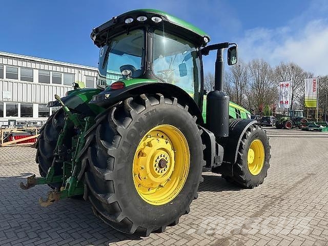 John Deere 8310R Traktorit