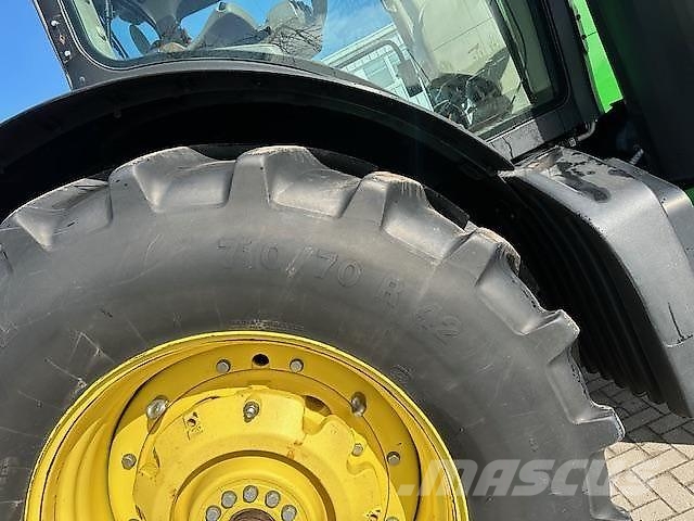 John Deere 8310R Traktorit