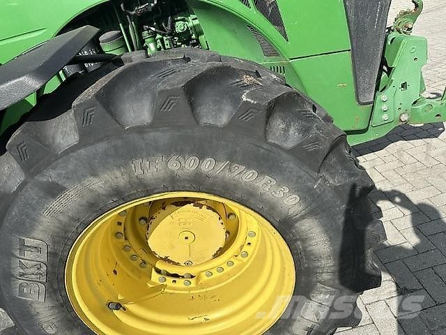 John Deere 8310R Traktorit